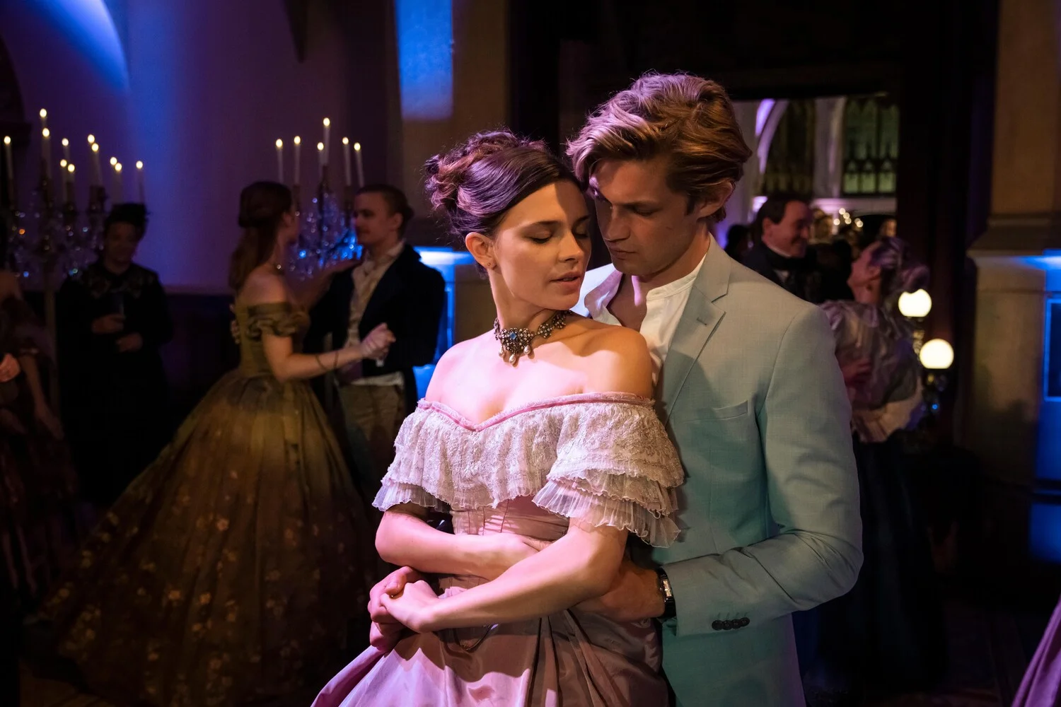 Сериал Макстон-холл 1 сезон 4 серия смотреть онлайн